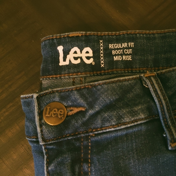 Lees regular fit boot cut distressed mid rise women's jeans Size 18P - Picture 7 of 12